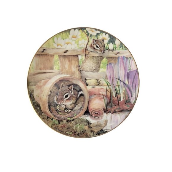 Geoff Mowery Forest Collectors Plate Chimpmunks March 1984 First Edition 9" - Picture 1 of 4